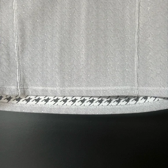 Vuori Long Sleeve Textured Chilled Out Top Houndstooth - Picture 8 of 8